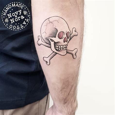 crossbones tattoo|Skull and Crossbones Tattoos .